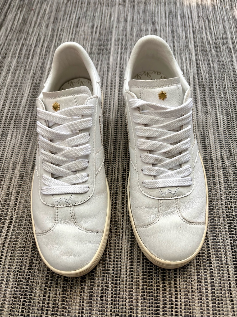 Stuart Weitzman Daryl Leather Sneakers Size 6.5 B White Gold Logo MINT 37 Preppy
